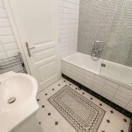 New 1 - Self Check In, Free Parking Διαμέρισμα Μπρατισλάβα