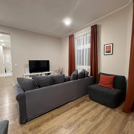 New 1 - Self Check In, Free Parking Μπρατισλάβα