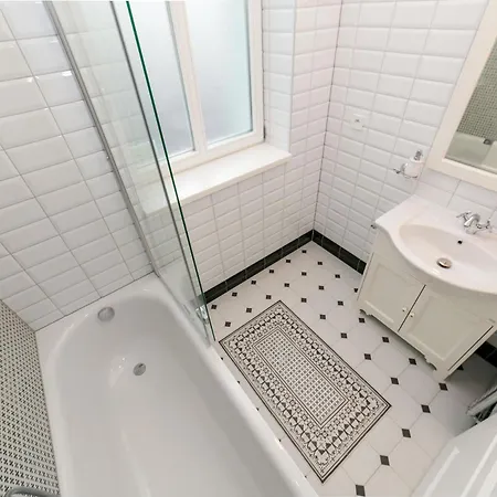 New 1 - Self Check In, Free Parking * Μπρατισλάβα