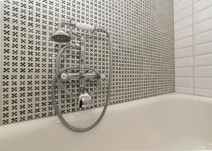 New 1 - Self Check In, Free Parking Апартаменты